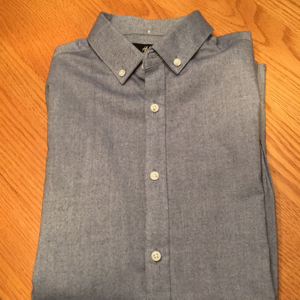 H&M NWOT sz S button down shirt. 100% cotton